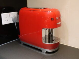 Lavazza A Modo Mio Smeg hero