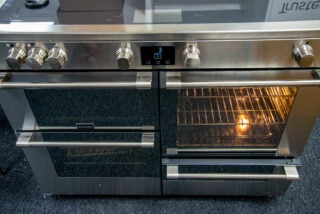 Stoves Sterling Deluxe D1100Ei ZLS hero