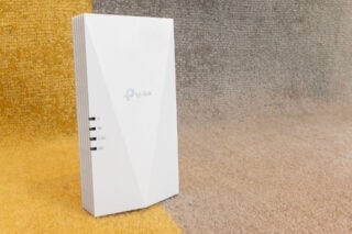 TP-Link RE700X hero